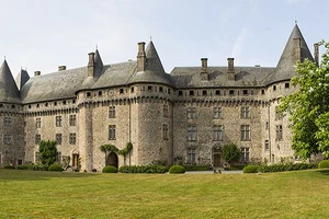 Le château et Haras...