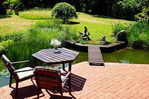Le garden staging...