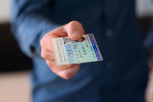 Carte d'identité Un...