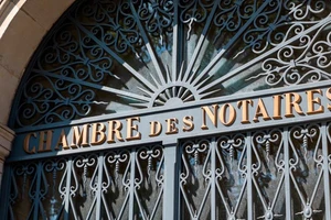 La Chambre des...