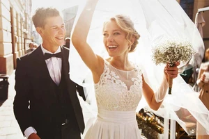 Le mariage réunit...