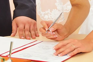 Trouvez le contrat...
