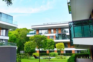 VENTE IMMOBILIÈRE...