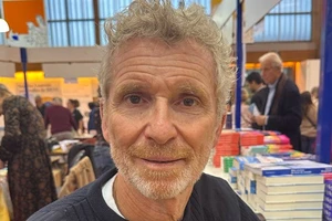 Denis Brogniart :...
